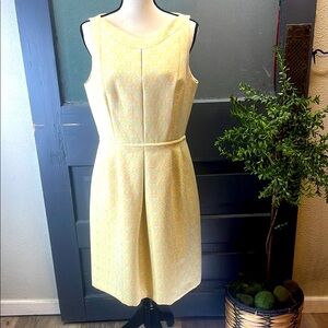 Tahari Arthur S Levine Size 10
Sleeveless‎ Lined Dress